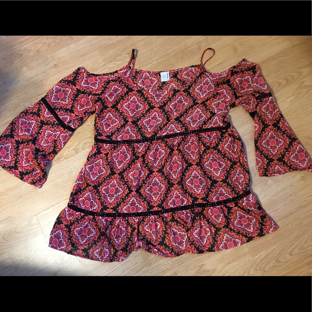 Paper Crane Cold Shoulder Top